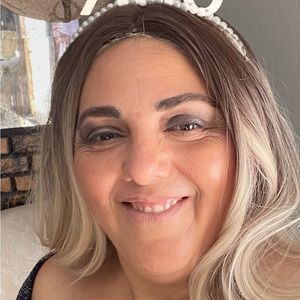 Meet your Posher, Maria